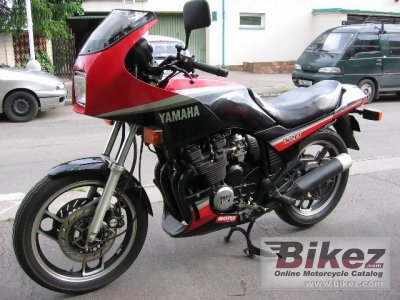 1986 Yamaha XJ 600 photo